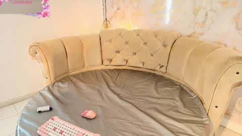 Tifani brown online show from 3, 2, 2026