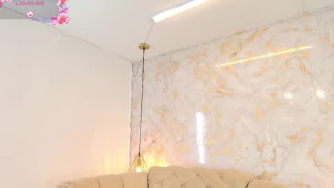 Tifani brown online show from 7, 2, 2026