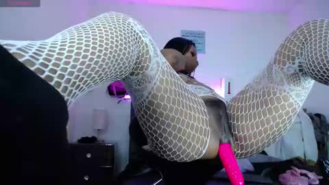 Tifanny Nails  online show from 15, 2, 2025