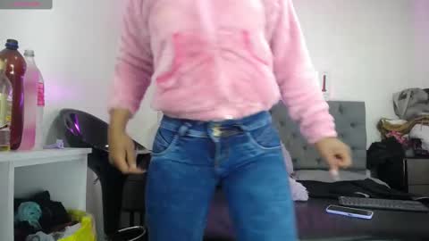 Tifanny Nails  online show from 27, 2, 2025