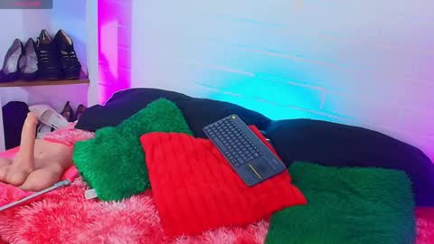 Tifanny Nails  online show from 21, 4, 2026