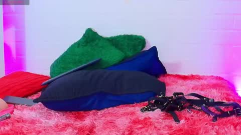 Tifanny Nails  online show from 22, 4, 2026