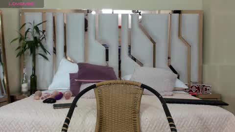    online show from 27, 1, 2025