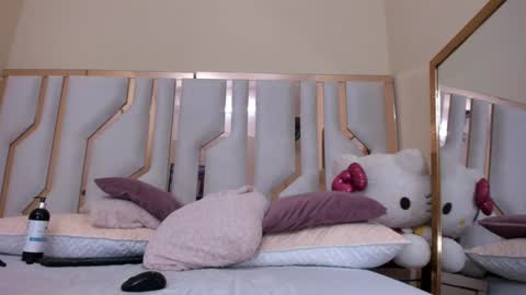    online show from 6, 2, 2025