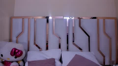    online show from 16, 9, 2025