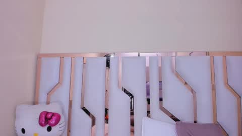    online show from 19, 9, 2025