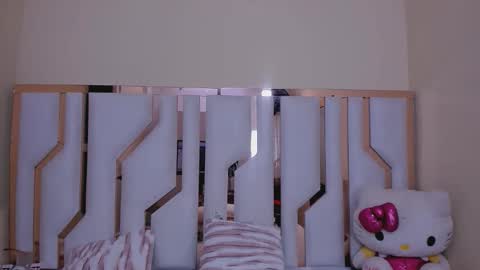    online show from 25, 10, 2025