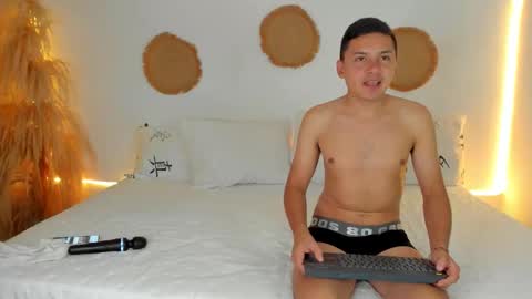 tifanyrossii online show from 6, 2, 2026