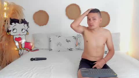 tifanyrossii online show from 7, 7, 2026