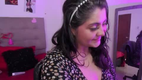 Tiff Luxx online show from 10, 3, 2026