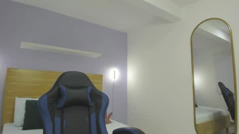 T I F F A N N Y online show from 27, 4, 2026