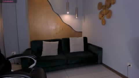 Snapshot of tiffannysins chatting on 3, 10, 2025 Tiffanny Sins online show from 3, 10, 2025