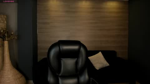 Tiffanny Sins online show from 23, 4, 2026