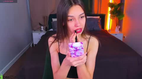 Tiffany online show from 27, 4, 2026