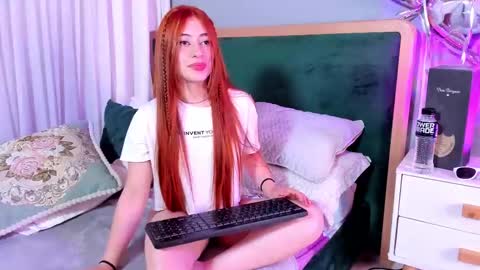 Tiffany Becker online show from 4, 3, 2025