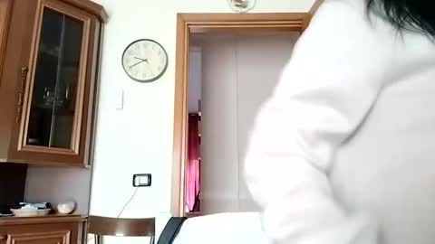 Tiffany online show from 6, 10, 2025