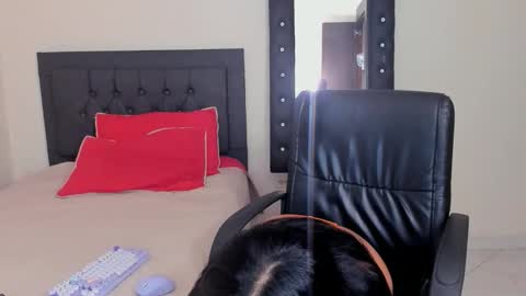 VAL online show from 15, 4, 2026