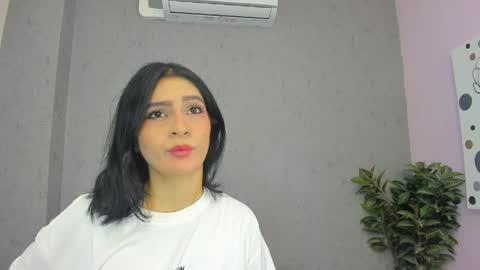 tiffany_mendez online show from 24, 4, 2026