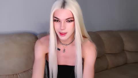 Snapshot of tiffany_smitch chatting on 4, 10, 2025 Tif online show from 4, 10, 2025