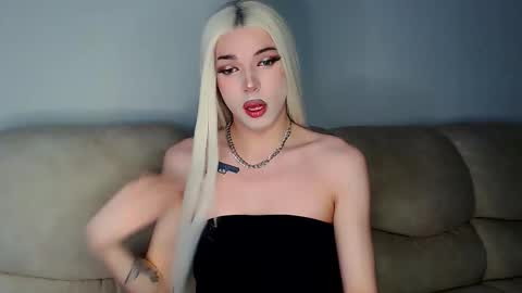 Snapshot of tiffany_smitch chatting on 9, 11, 2025 Tif online show from 9, 11, 2025