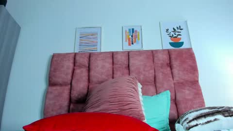 Tifanny Fox online show from 29, 4, 2026