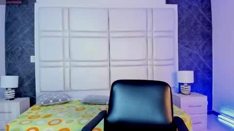 tiffanyhoustton online show from 23, 4, 2026