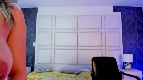 tiffanyhoustton online show from 23, 4, 2026