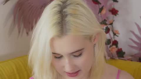 tiffanyjons online show from 23, 10, 2025