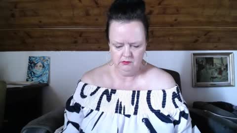 TiffanyMature online show from 24, 7, 2026