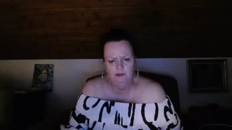 TiffanyMature online show from 28, 7, 2026