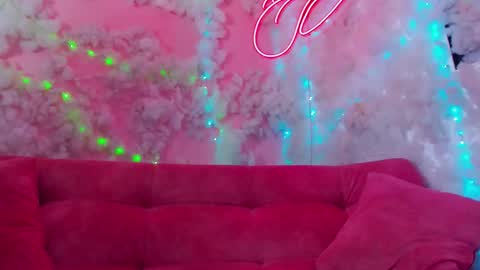 tiffanyy_deluxe online show from 22, 11, 2025