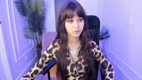 tiffanyyoun online show from 10, 11, 2025