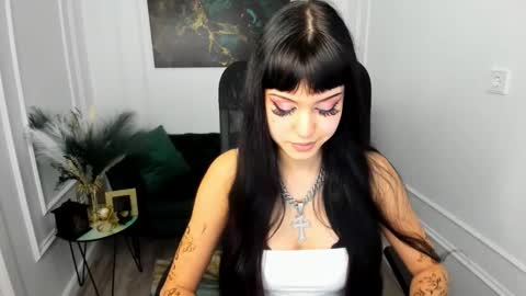 tiffanyyoun online show from 8, 3, 2026