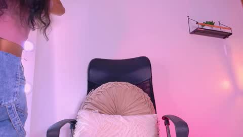 Tiffany  online show from 6, 10, 2025