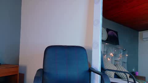 Tiffany  online show from 9, 3, 2026