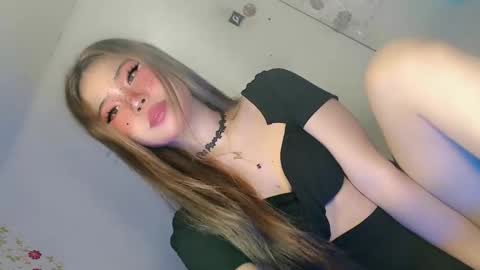 tight_elliana online show from 27, 4, 2026
