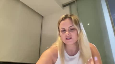 Lexi online show from 27, 2, 2025