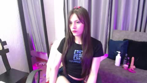 tiinajonus_ online show from 22, 4, 2026
