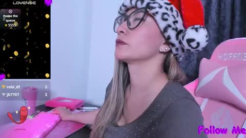 TILA TEQUILA online show from 15, 12, 2025