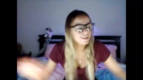 Tily Love online show from 19, 5, 2026