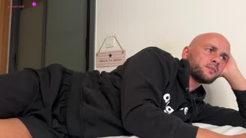 Snapshot of tim_beard chatting on 6, 5, 2026 Tim Beard online show from 6, 5, 2026