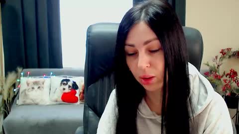 Luisa online show from 4, 6, 2026