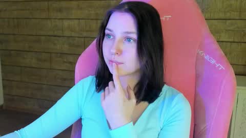 TinaBurton online show from 4, 2, 2026