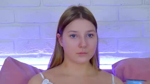 TinaBurton online show from 3, 3, 2026