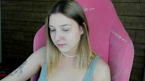 TinaBurton online show from 15, 4, 2026