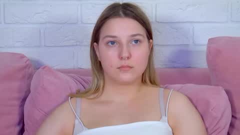 Snapshot of tinaburton chatting on 19, 5, 2026 TinaBurton online show from 19, 5, 2026