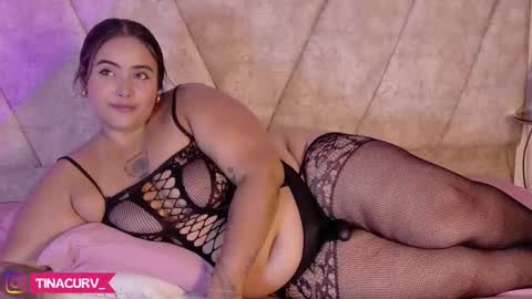 Snapshot of tinacurv chatting on 10, 11, 2025 tinacurv online show from 10, 11, 2025