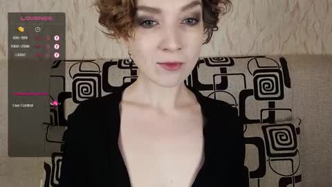 Snapshot of tinawincee chatting on 19, 10, 2025 Tina online show from 19, 10, 2025