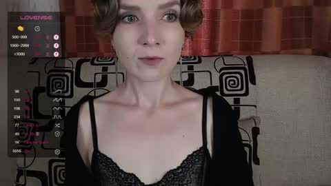 Snapshot of tinawincee chatting on 9, 7, 2026 Tina online show from 9, 7, 2026