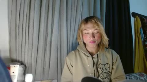 tini_mix206927 online show from 8, 4, 2026